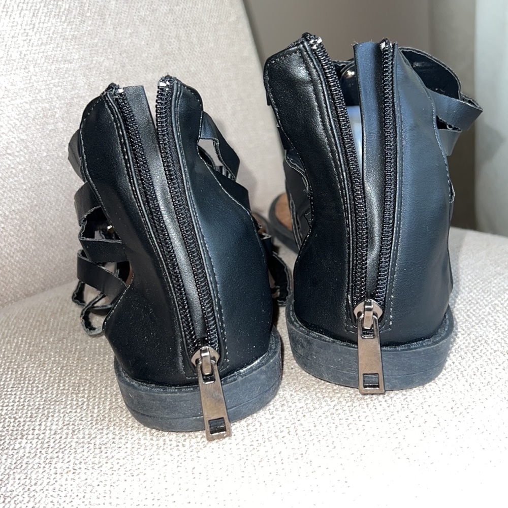 Extreme Sandals - Picture 6 of 6